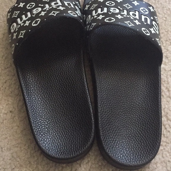 supreme slides - Picture 2 of 4